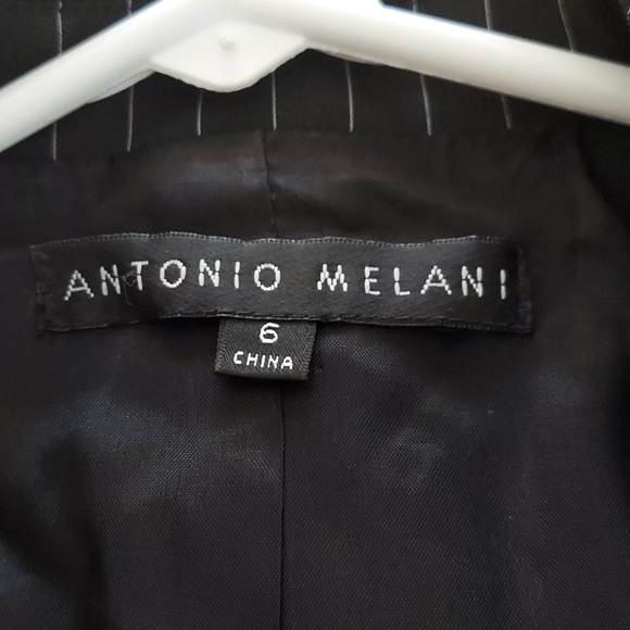 Blazer - Picture 3 of 3